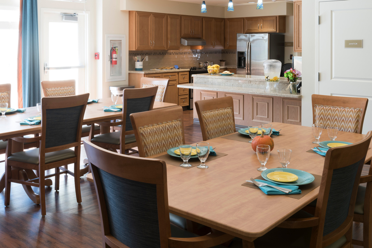  Memory support kitchen and family dining 