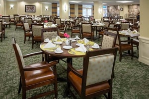 Dining room at Royal Oaks 
