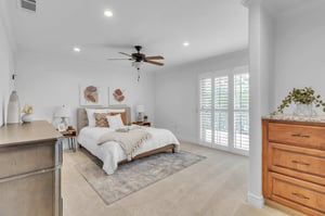 Bedroom in The Terraces at San Joaquin Cottage facing bed