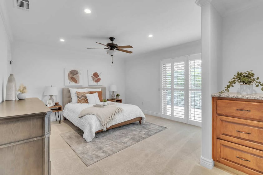 Bedroom in The Terraces at San Joaquin Cottage facing bed