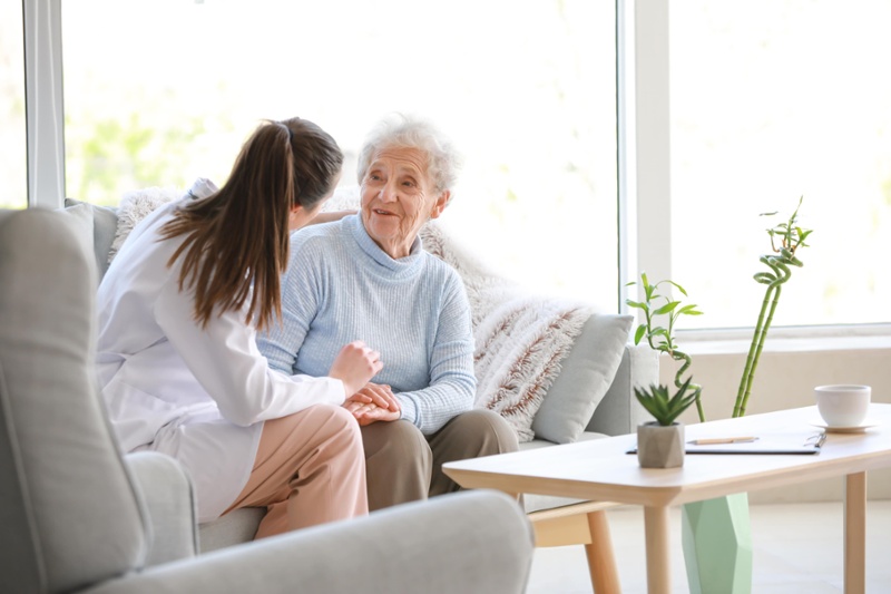 Doctor talking with a senior resident