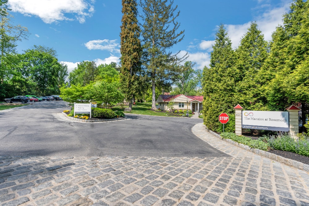 Driveway to The Mansion at Rosemont