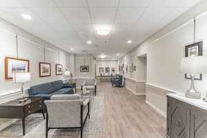 Common room with seating at Spring Mill Pointe