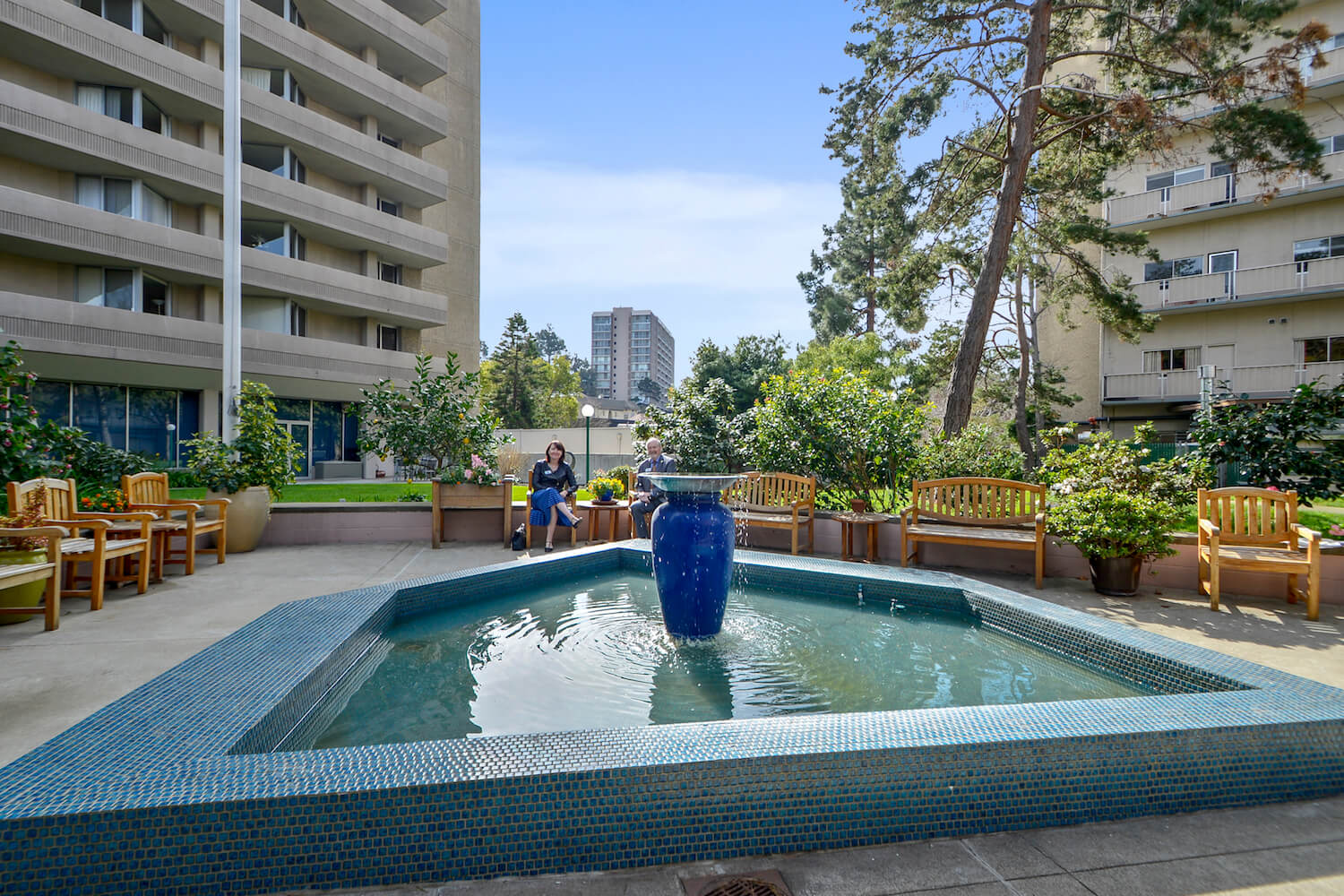 Exterior-Fountain-DSC6090