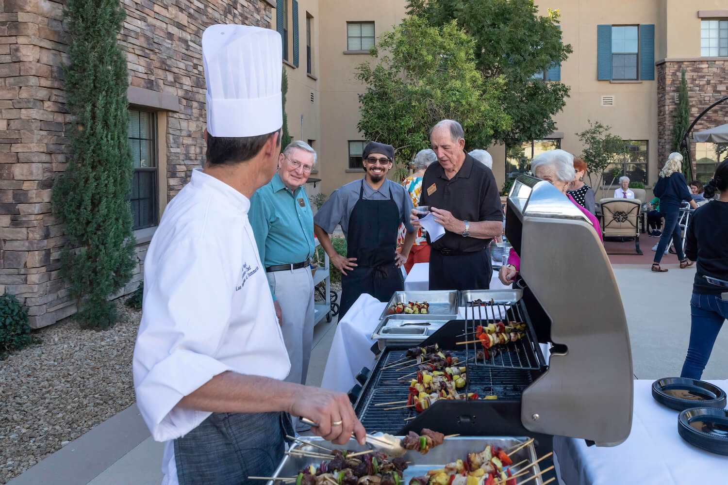 14-patio-bbq-party