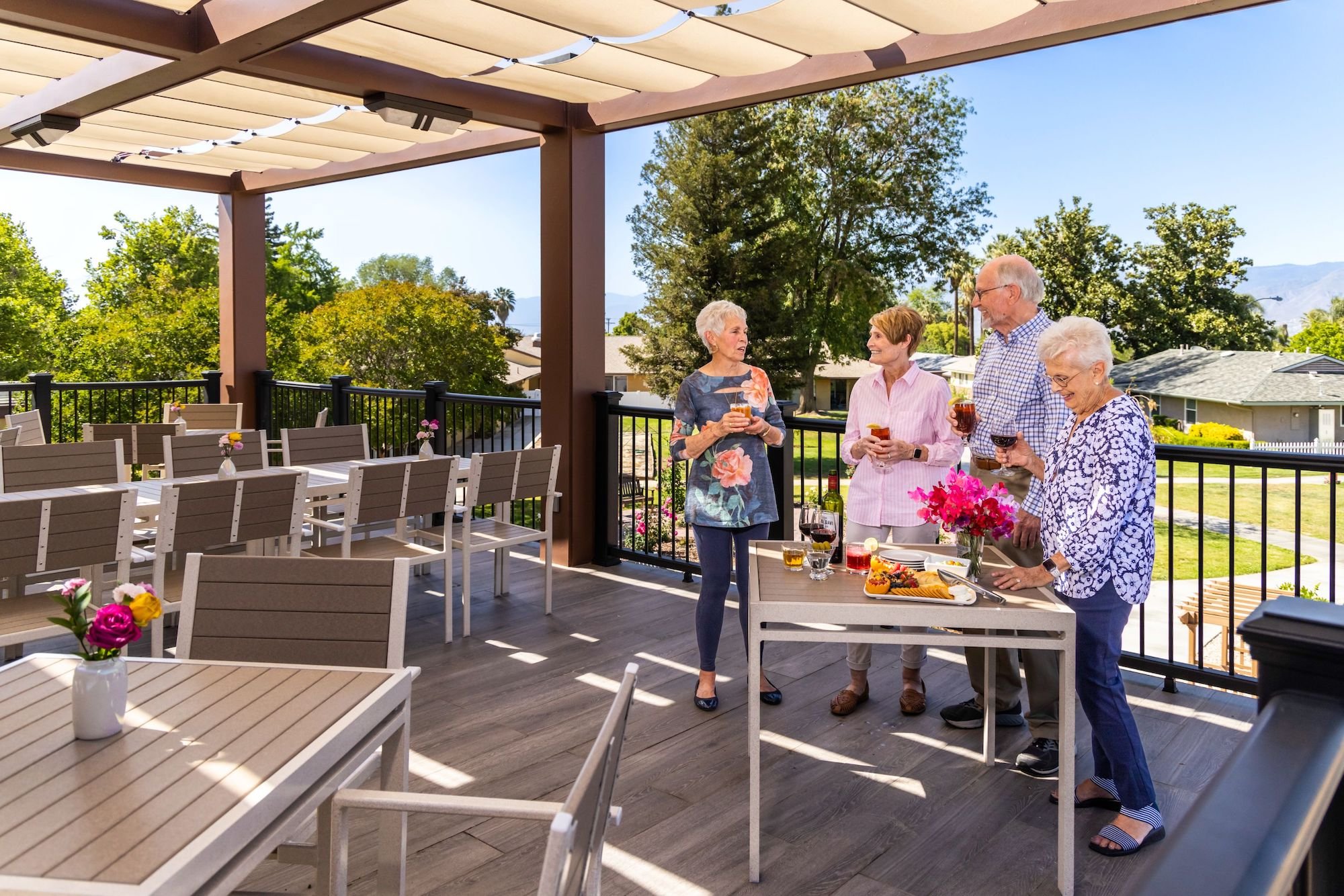 Outdoor dining deck