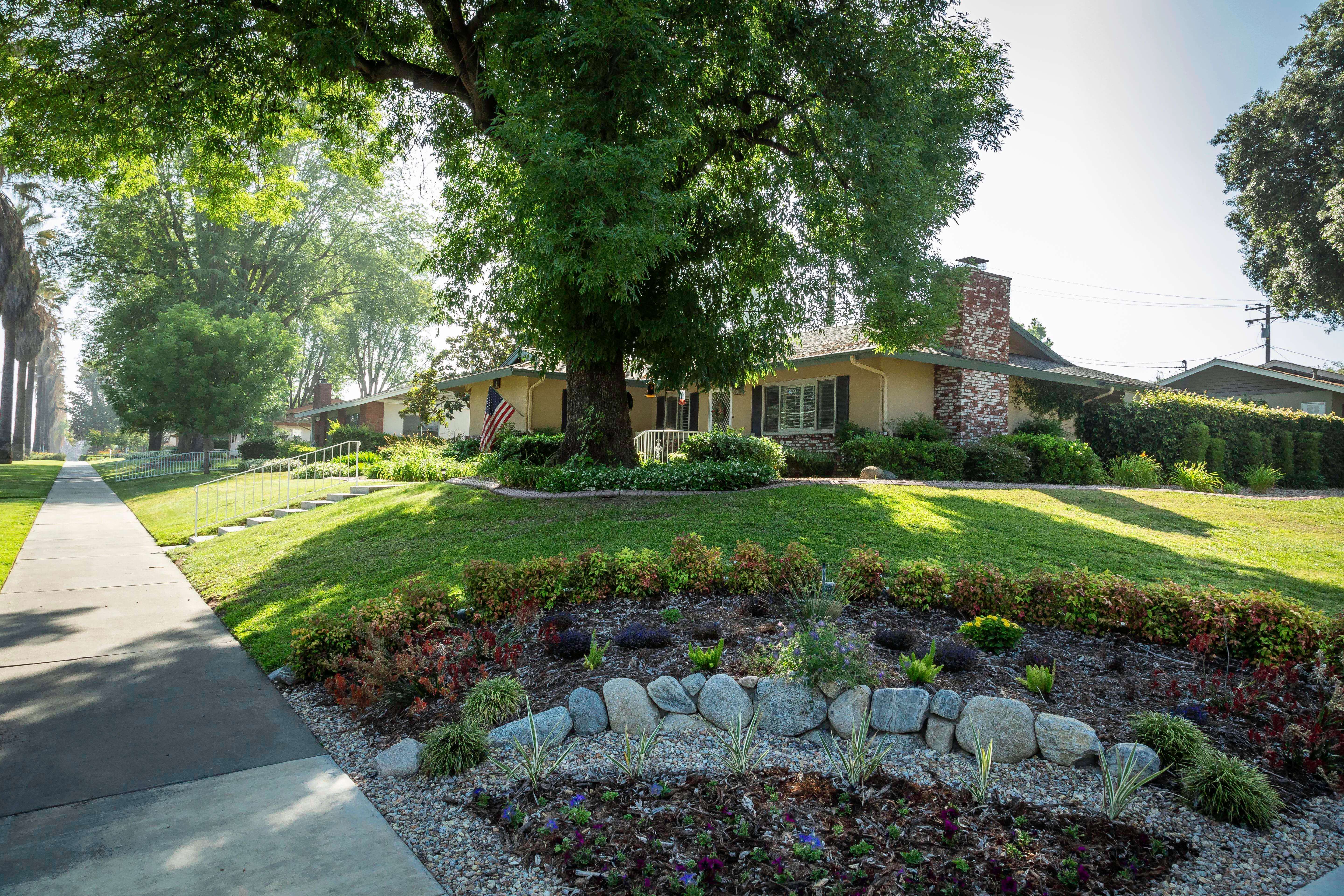 Plymouth Village - About Us - Virtual Tour