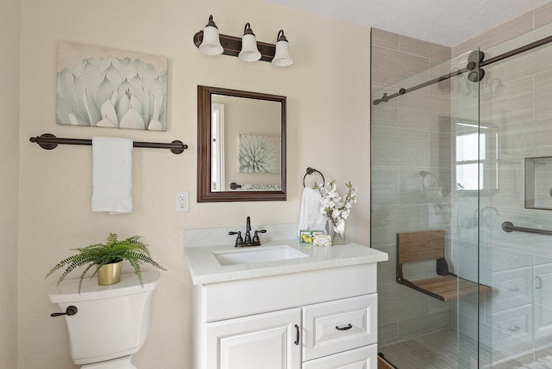 Bathroom with a standing shower