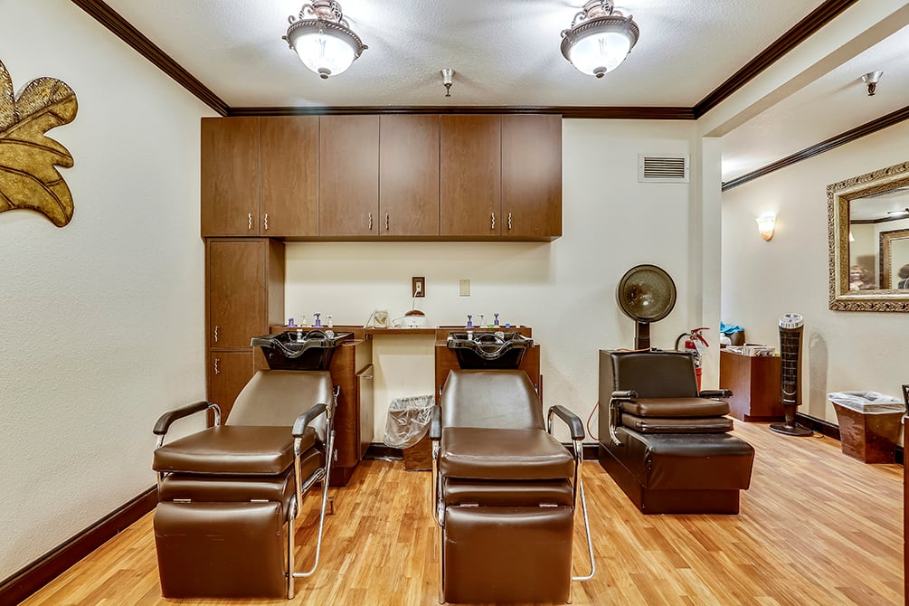 Plymouth Village salon