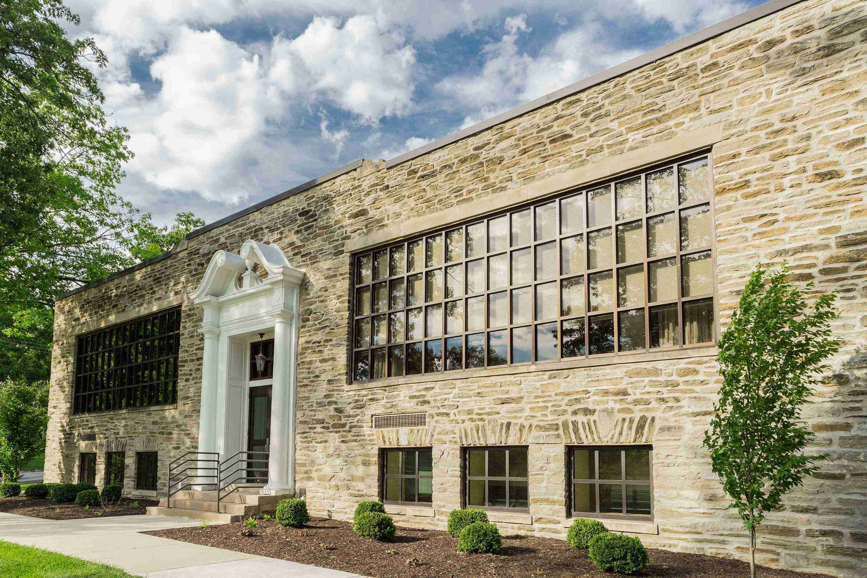 Stone Spring Mill Pointe building