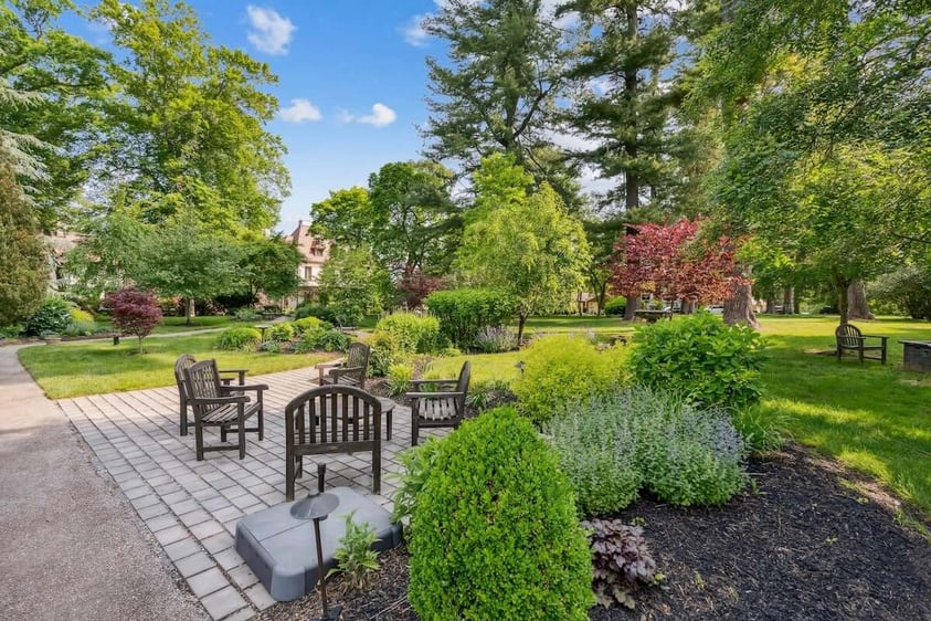 lush side patio at the Mansion