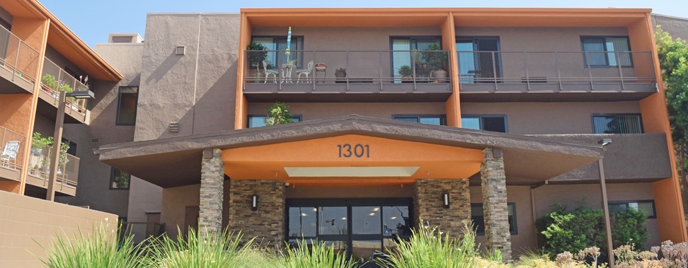 hg_ahc_sycamore-terrace_home_location-and-contact_residence-exterior.jpg