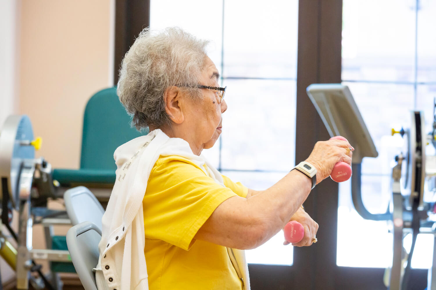 27-woman with dumbbells