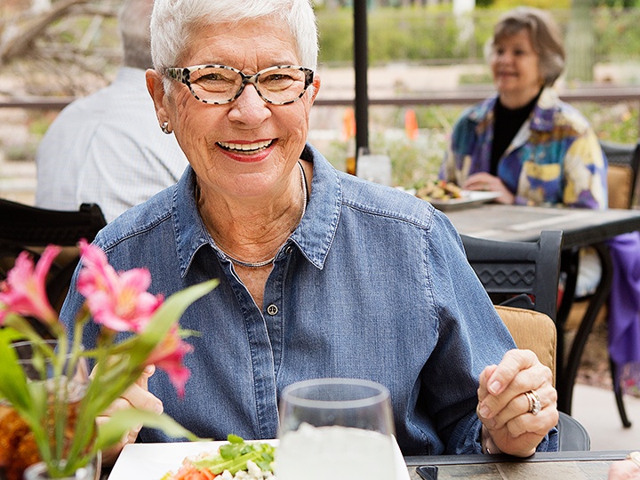 hg_ccrc_TPHX_lifestyle_dining_womandining.jpg
