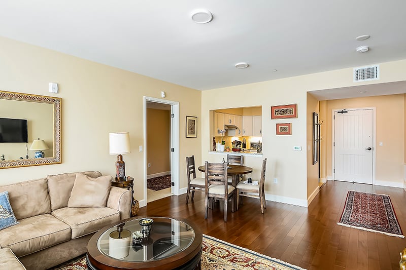 Portola dining area at The Terraces at Los Altos senior living community