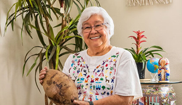 Janet holding a souvenier