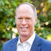 Headshot of Dennis Gradillas